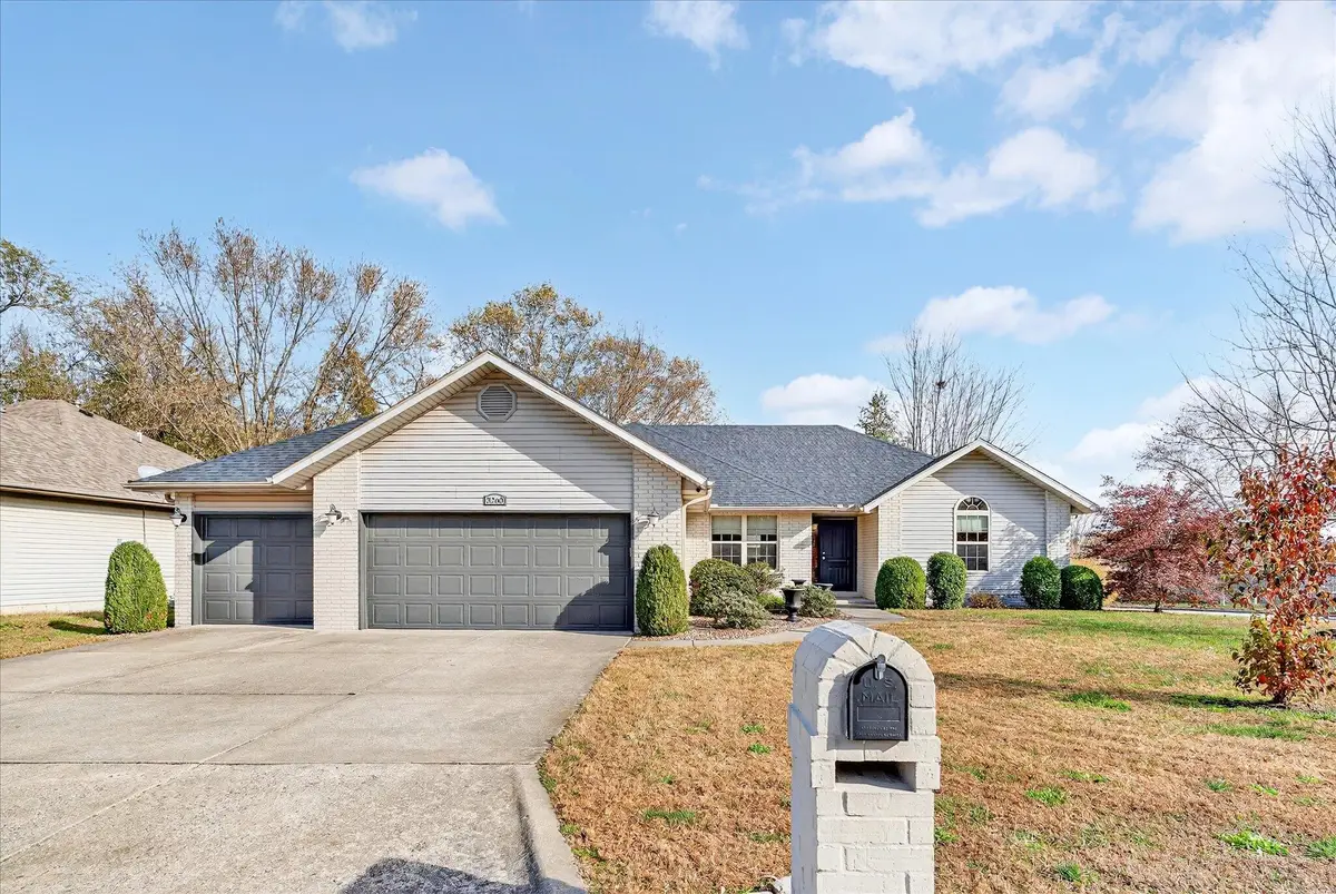 3260 S Brunswick Avenue, Springfield, MO 65809 - Image #1