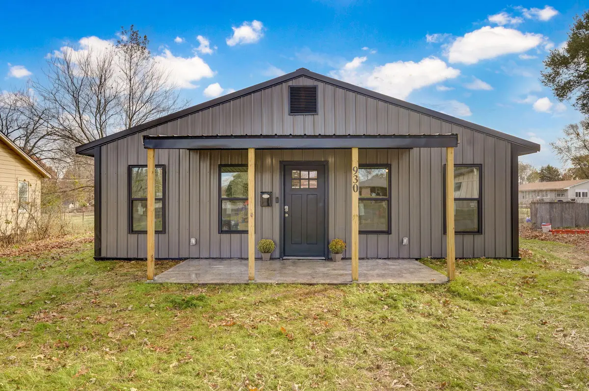 930 Porter Avenue, Aurora, MO 65605 - Image #1