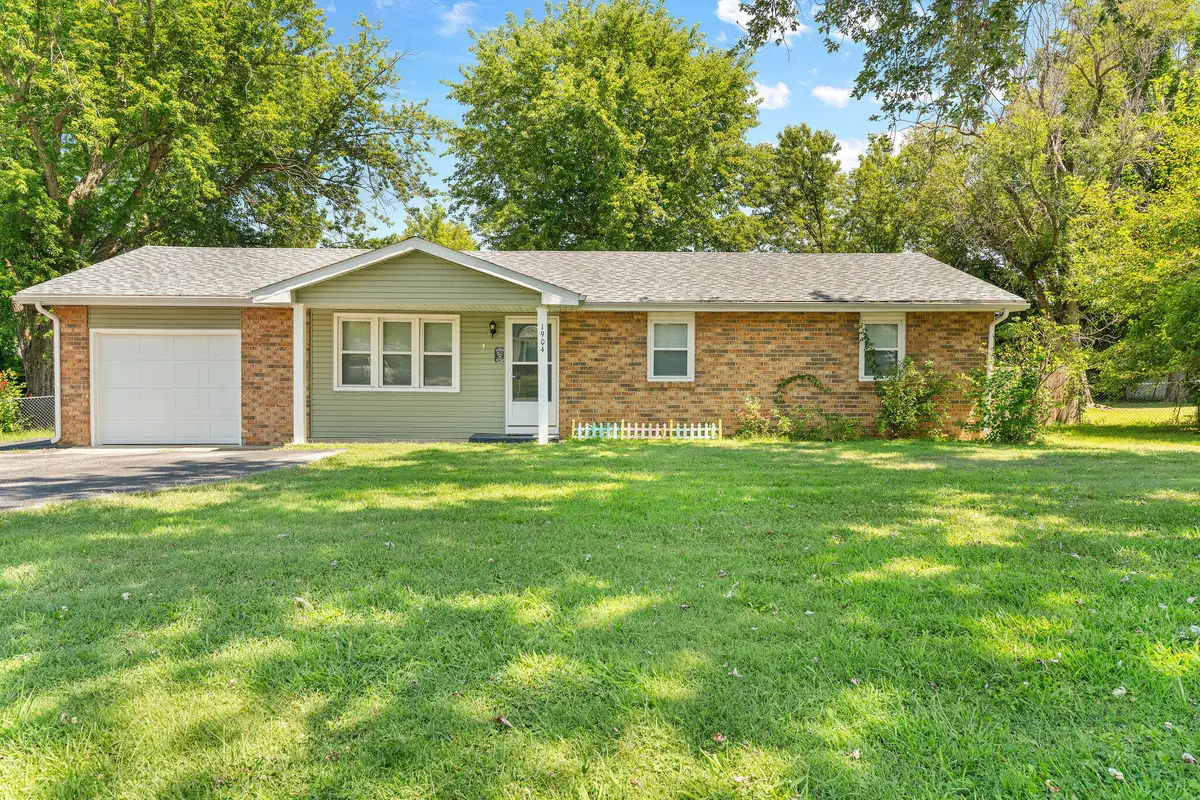 1904 S Village Lane, Bolivar, MO 65613 - Image #1