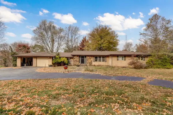 129 N Tanglewood Drive, Ozark, MO 65721