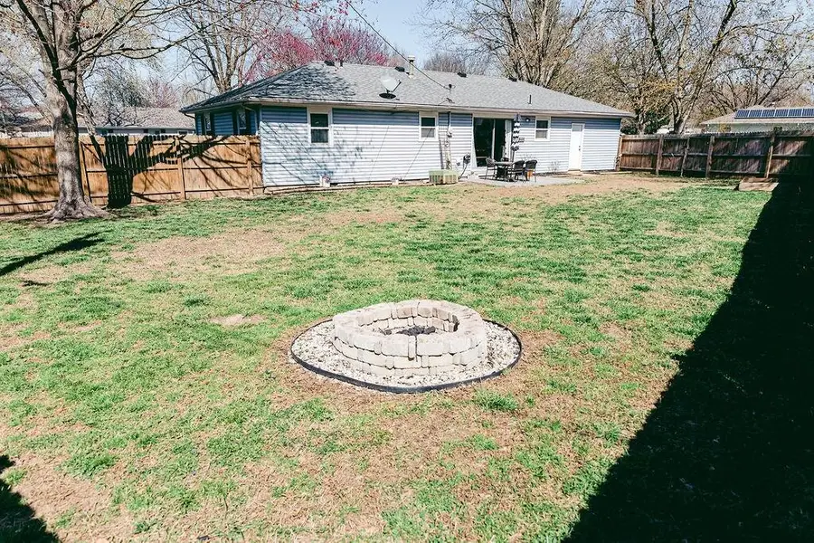 200 Aspen Dr Drive, Nixa, MO 65714 - Image #2