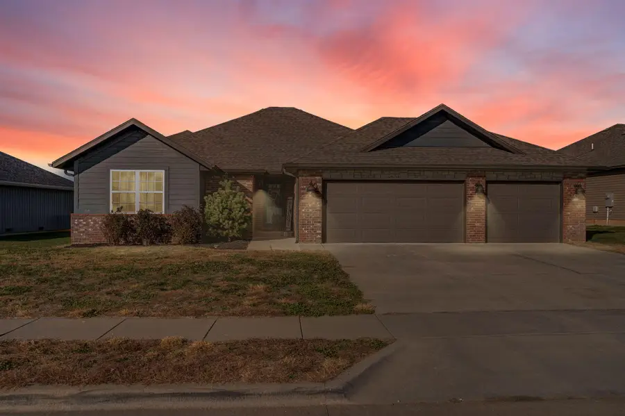 671 E Melton Road, Ozark, MO 65721 - Image #2