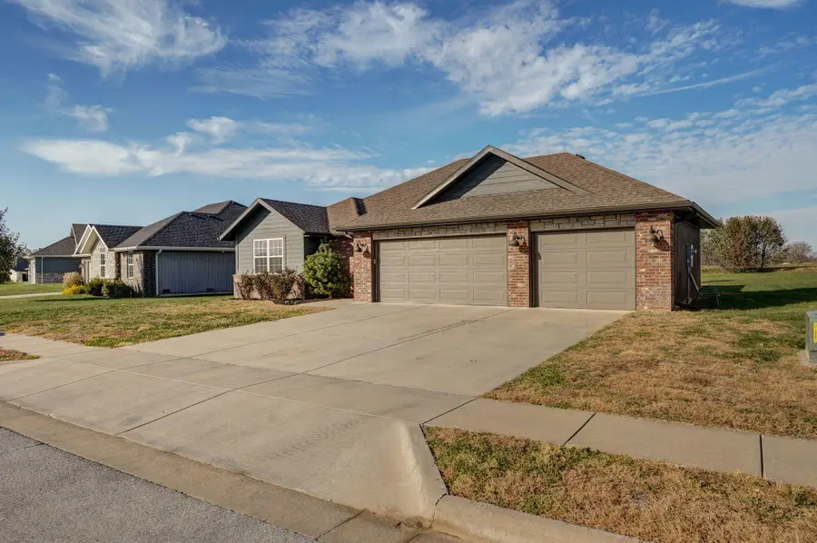 671 E Melton Road, Ozark, MO 65721 - Image #3