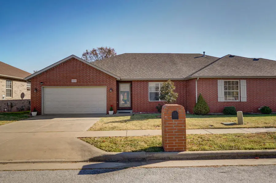 4236 S Shady Lake Avenue, Springfield, MO 65810 - Image #2