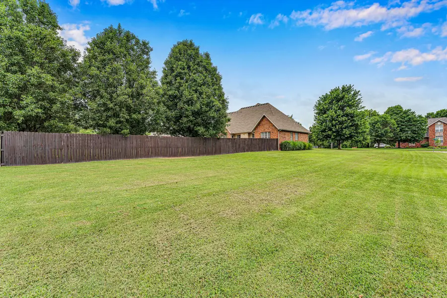 1910 W Meadow Lark Lane, Aurora, MO 65605 - #2