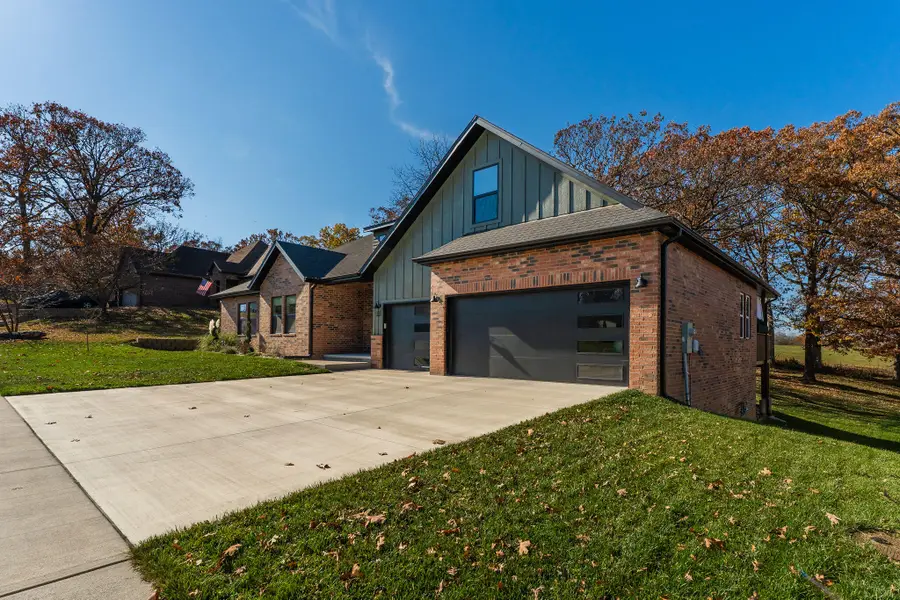 975 S 21st Avenue, Ozark, MO 65721 - Image #2