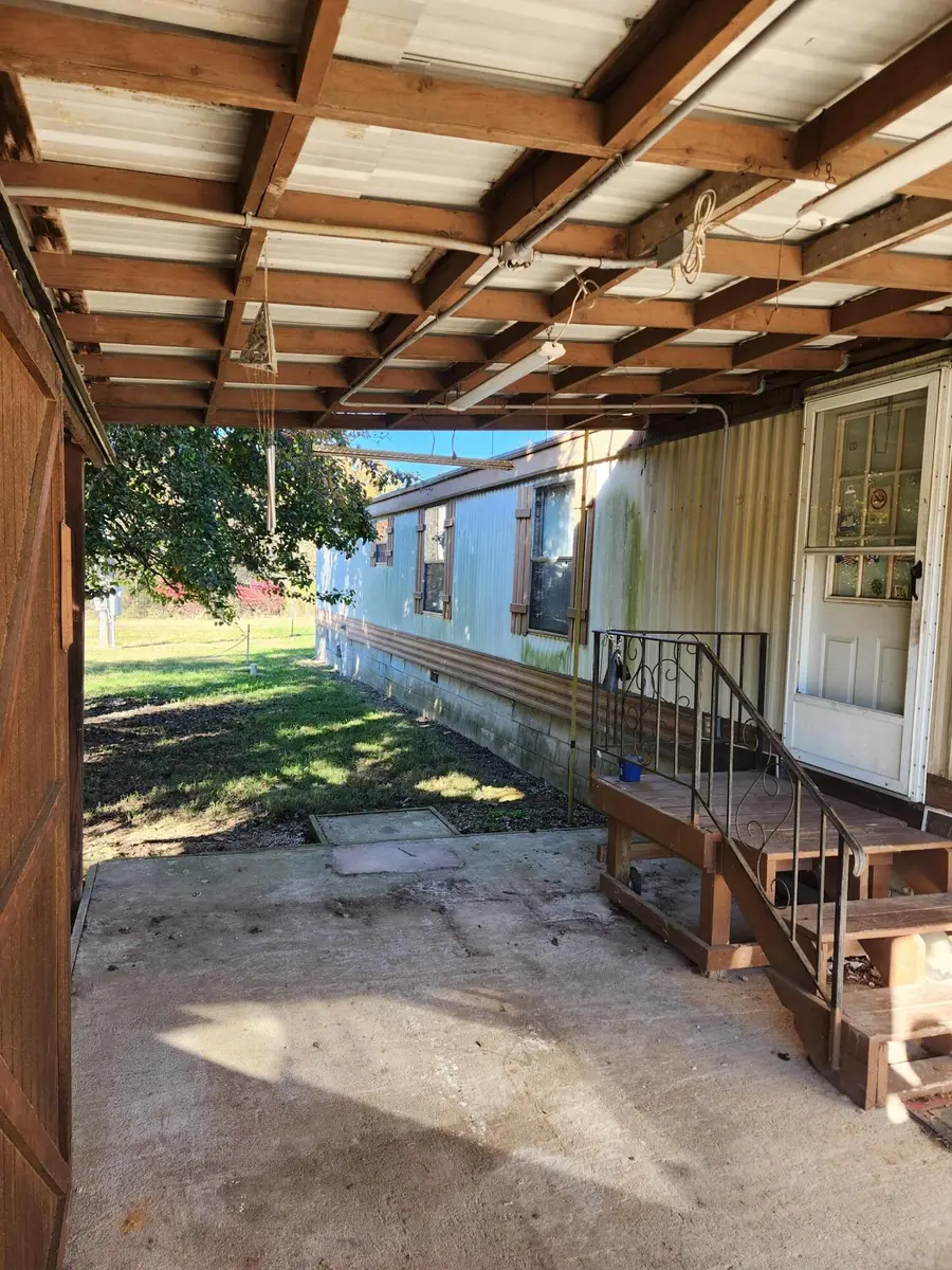 949 945 Ellingsworth Lane, Highlandville, MO 65669 - Image #2