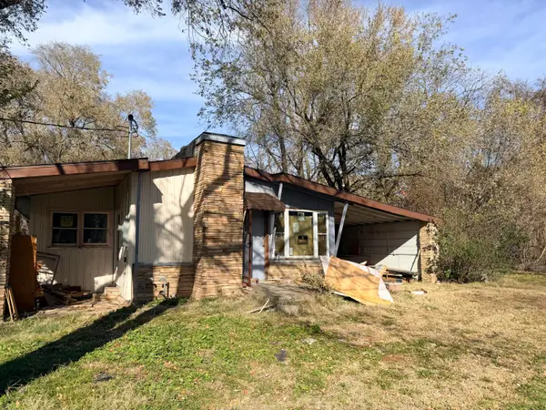 216 Jefferson St Street, Greenfield, MO 65661