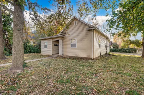 739 S Douglas Avenue, Springfield, MO 65806