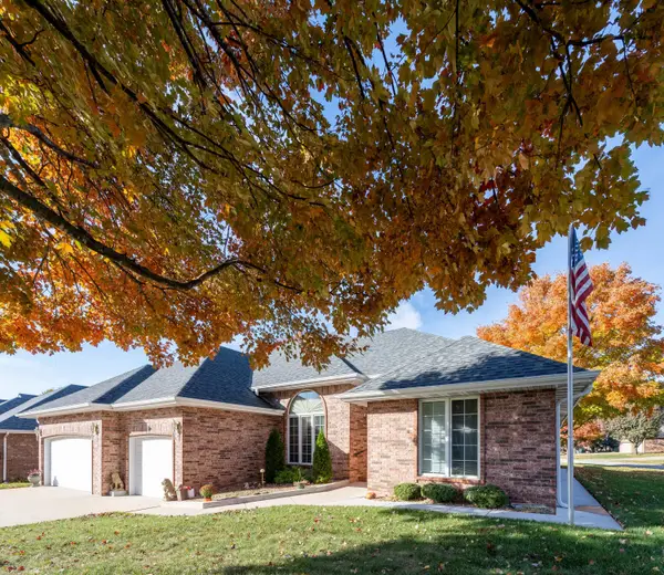 4903 S Stanton Avenue, Springfield, MO 65810