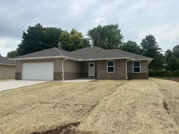 41 Whitley Lane, Monett, MO 65708