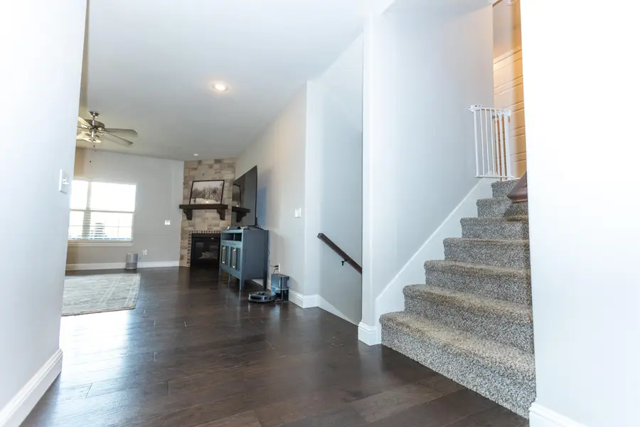 820 E Brewer Avenue, Nixa, MO 65714 - Image #2