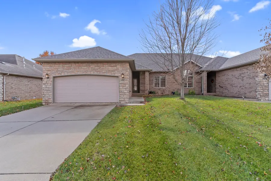 2408 W Deerbrooke Trail, Ozark, MO 65721 - Image #2