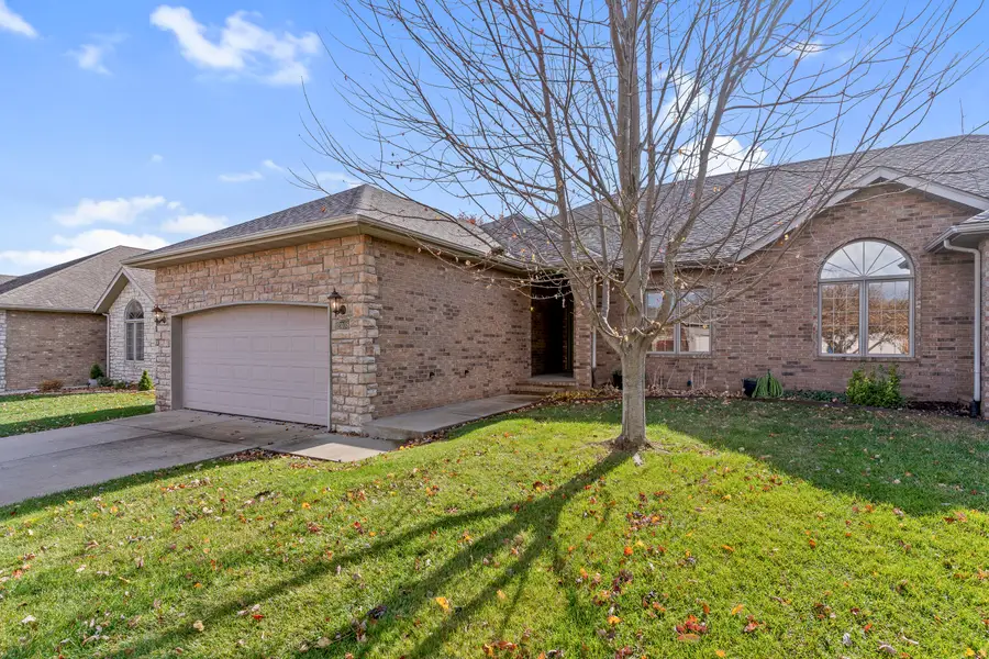 2408 W Deerbrooke Trail, Ozark, MO 65721 - Image #3