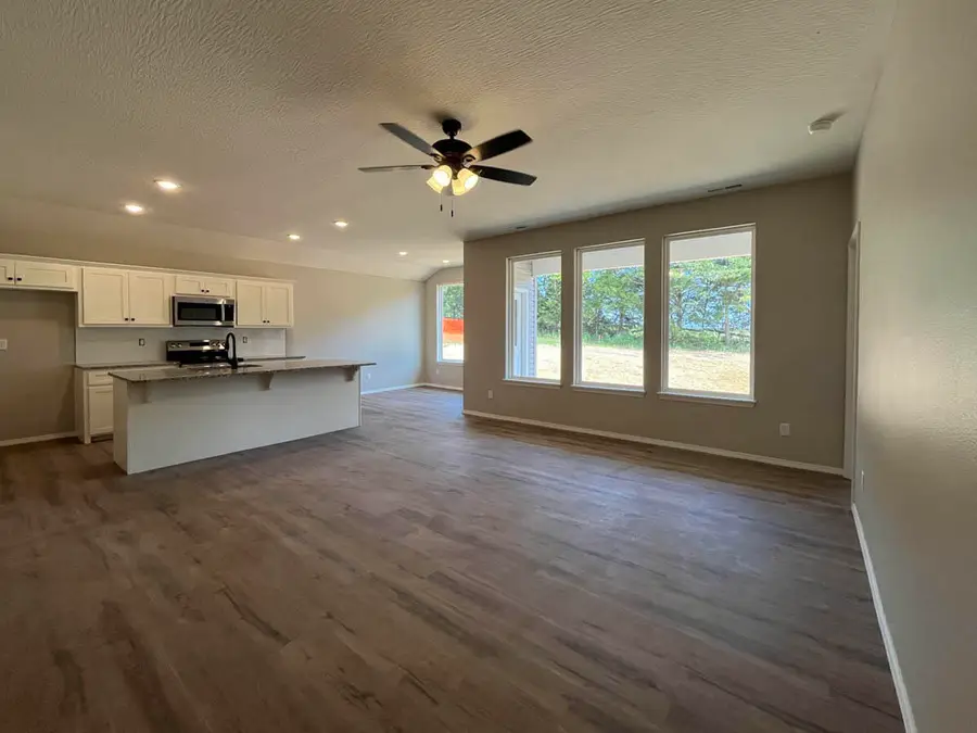 829 Holstein Lane, Marshfield, MO 65706 - Image #2