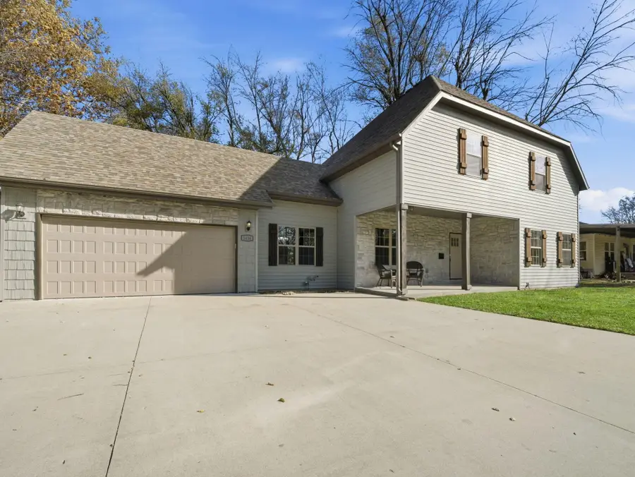 1436 S Pickwick Avenue, Springfield, MO 65804 - Image #2