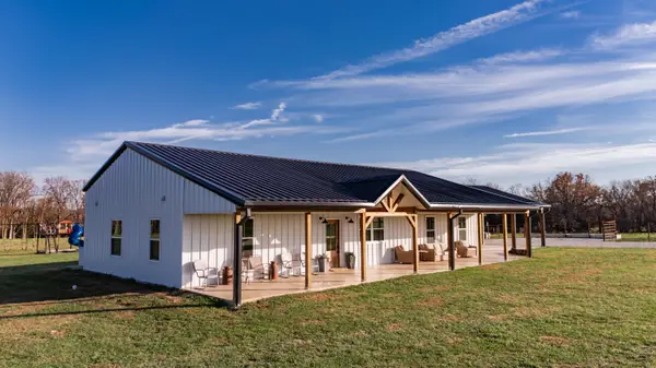 1957 E 430th Road, Halfway, MO 65663