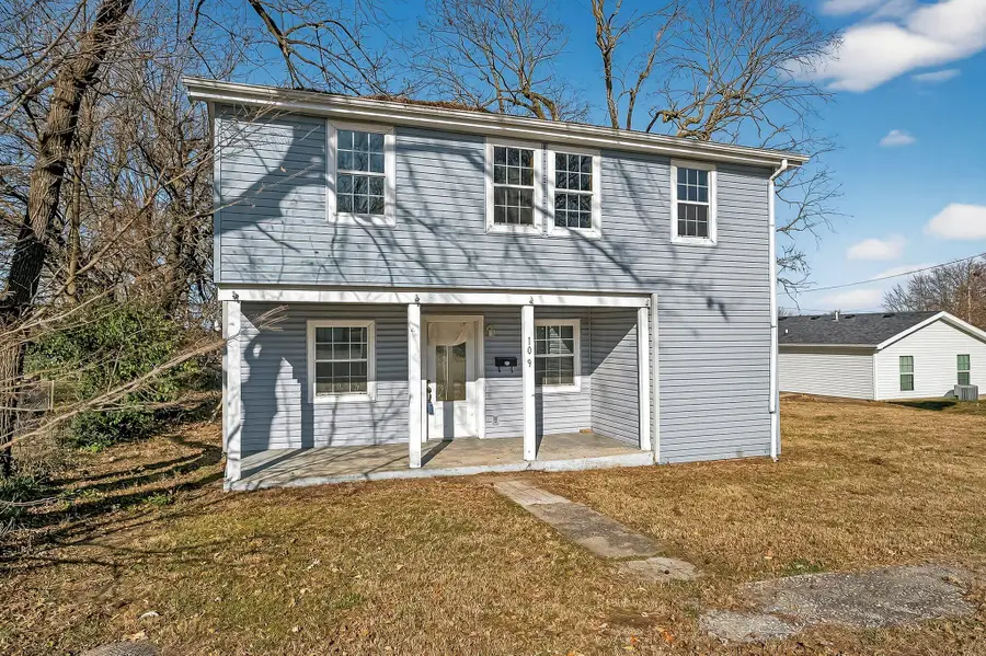 109 W Cline Street, Aurora, MO 65605 - Image #2