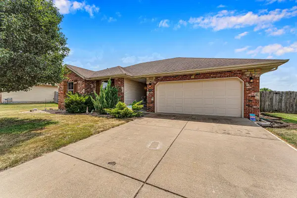 1108 E Lily Drive, Ozark, MO 65721