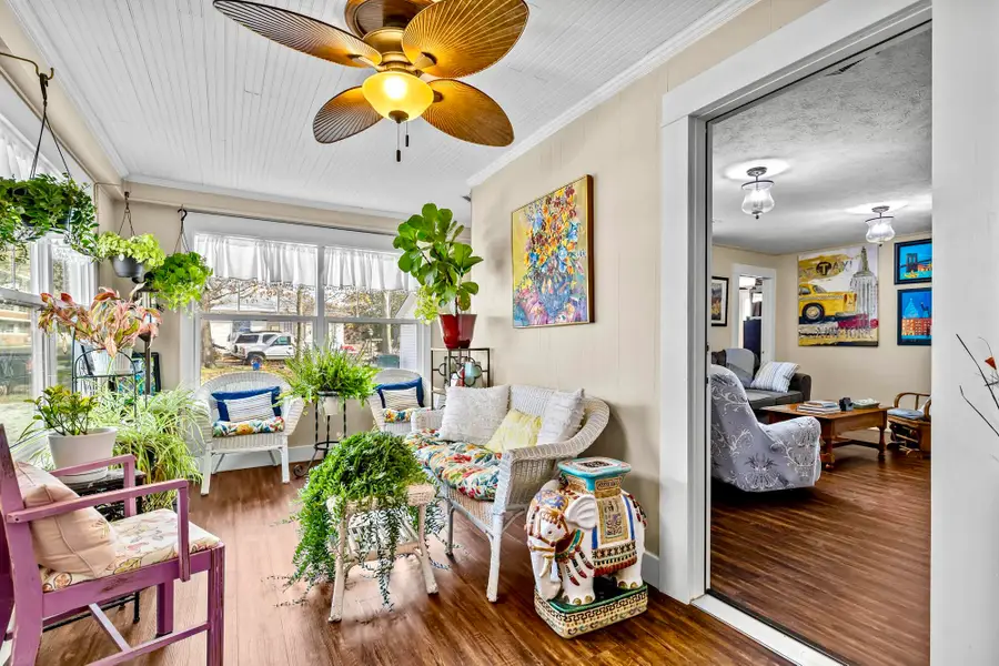 407 W Benton Street, Monett, MO 65708 - Image #2