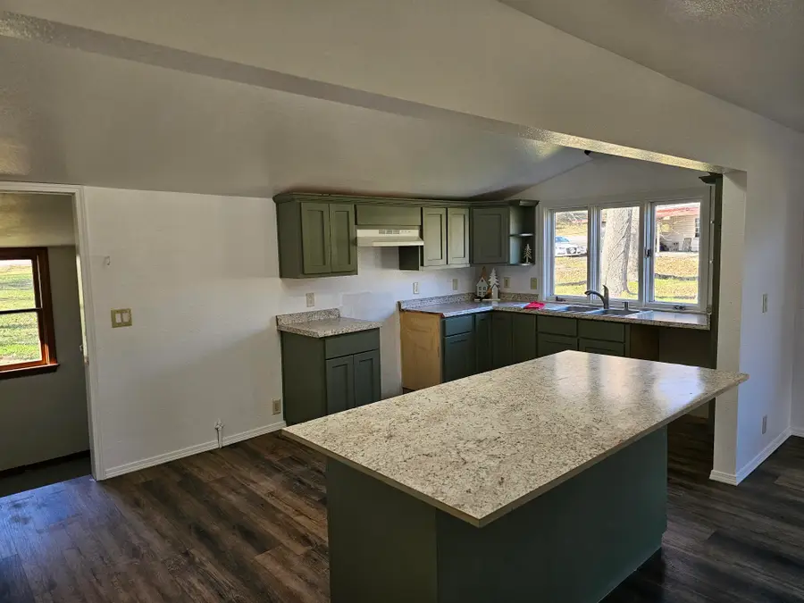 105 Beeman Street, Pineville, MO 64856 - Image #2