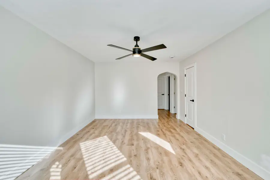 1325 E Portland Street, Springfield, MO 65804 - Image #2