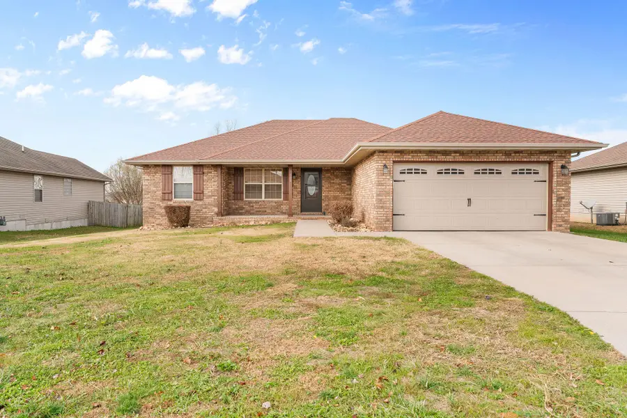 111 Ashton Avenue, Clever, MO 65631 - Image #2