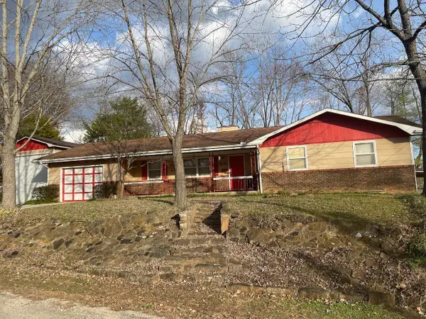 512 N Grand Street, Willow Springs, MO 65793