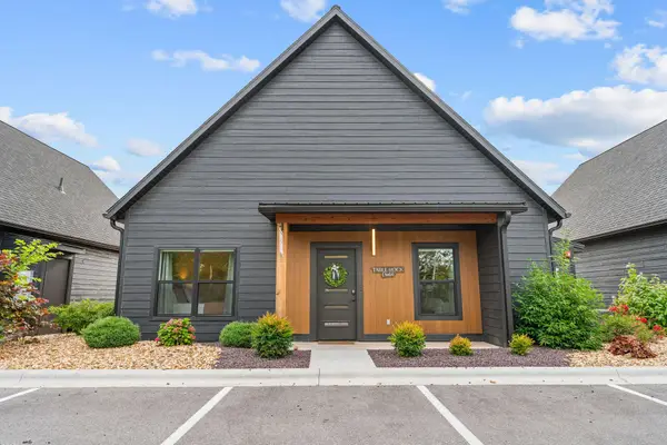 187 Poolside Pass #28, Hollister, MO 65672