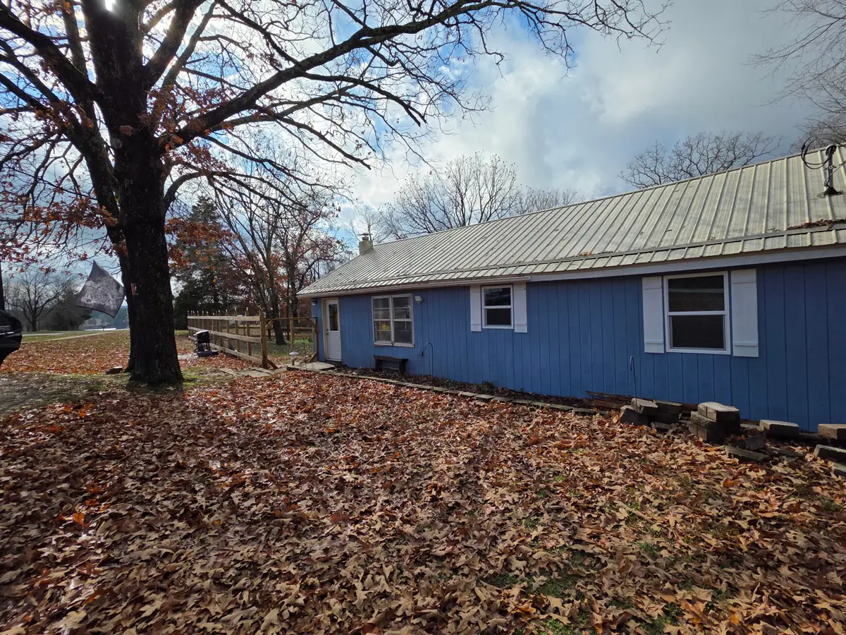 479 Oak Hill Road, Houston, MO 65483 - Image #1