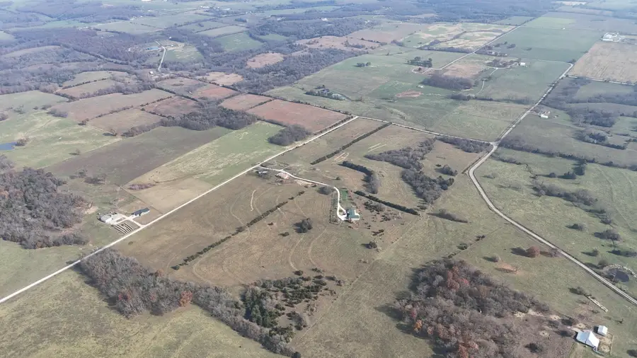 1672 E 355th Road, Bolivar, MO 65613 - Image #2