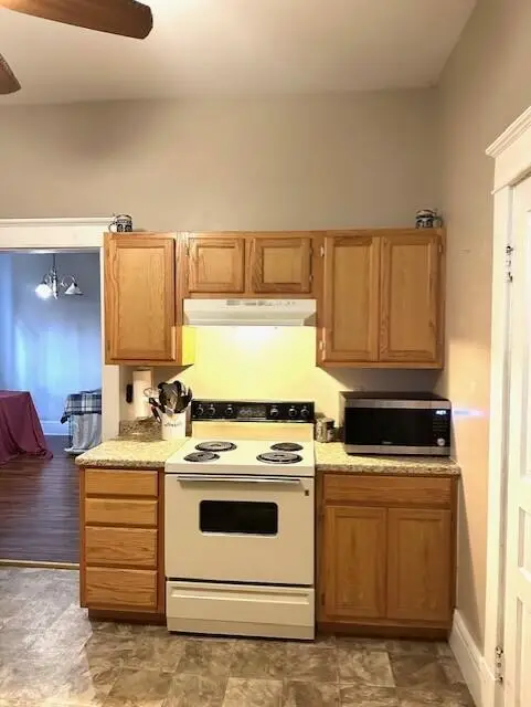 939 N Lynn Street, Nevada, MO 64772 - Image #3