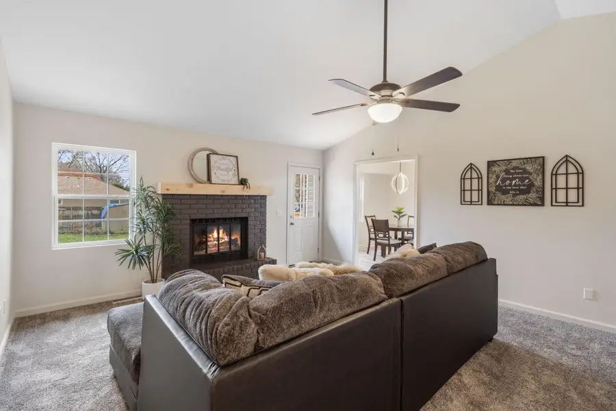 3205 W Roxbury Street, Springfield, MO 65807 - Image #2