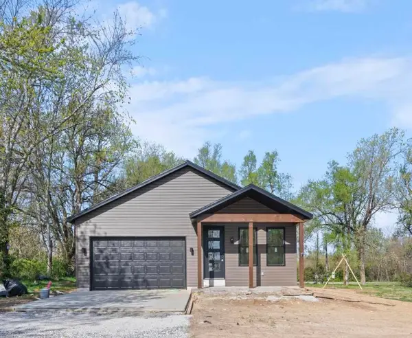 332 South Avenue, Sparta, MO 65753