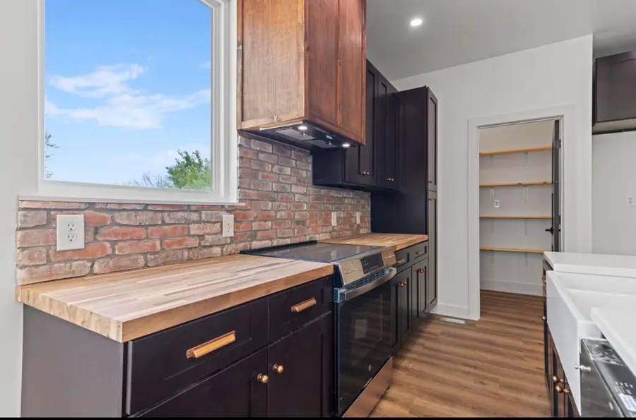 338 South Avenue, Sparta, MO 65753 - Image #3