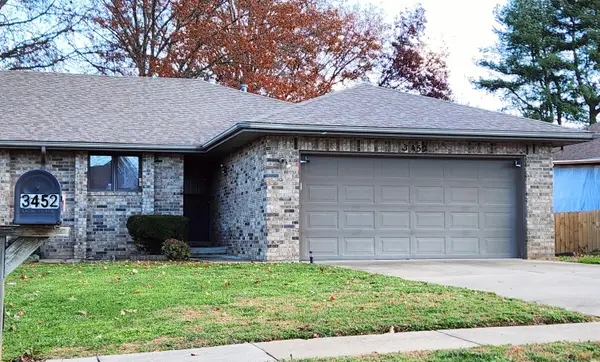 3452 S Parkmont Court, Springfield, MO 65807