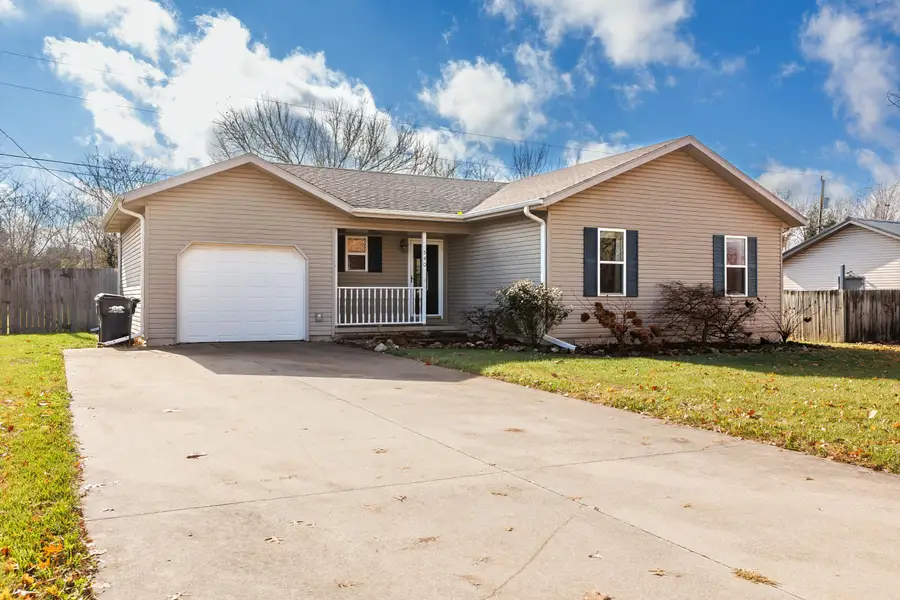 540 Travis Street, Marshfield, MO 65706 - Image #2