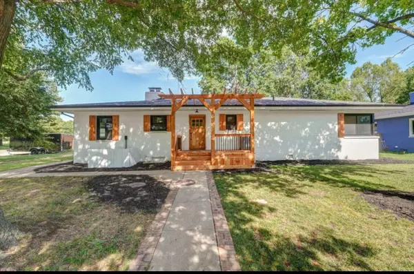 626 N Main, Mt Vernon, MO 65712