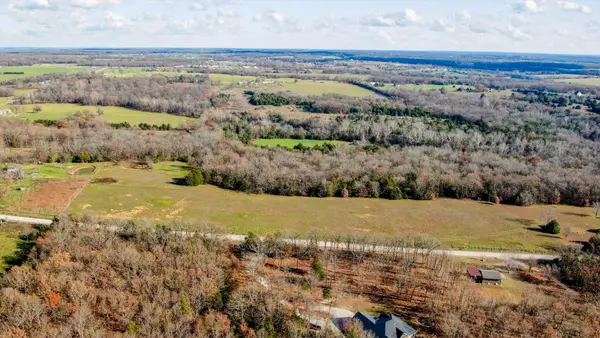 Tract B Potters, Buffalo, MO 65622