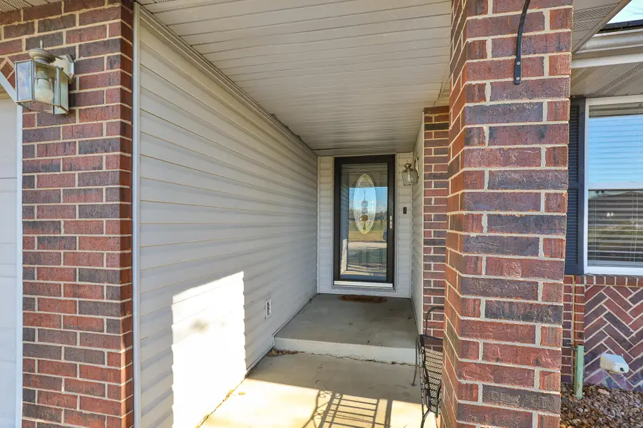 864 S Eastland Avenue, Springfield, MO 65802 - Image #3