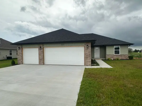 1271 N Maxine Avenue, Nixa, MO 65714