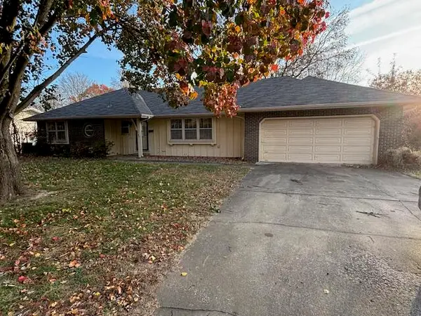 2106 S Linden Avenue, Springfield, MO 65804