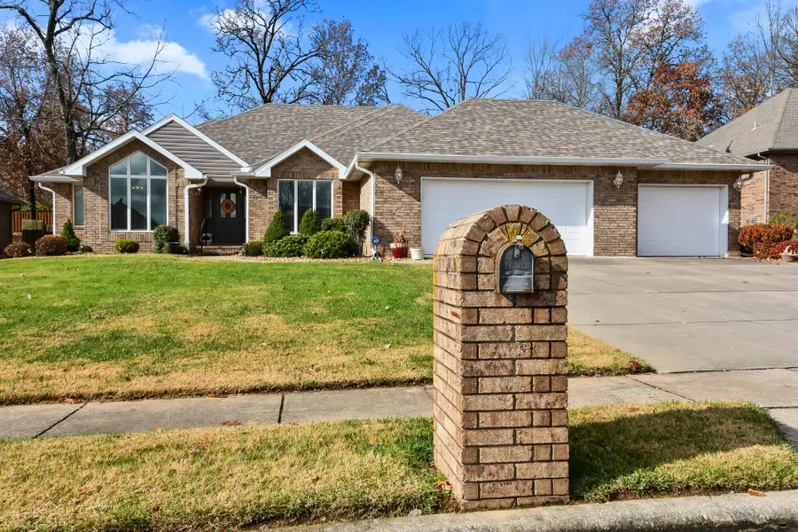 2581 S Forrest Heights Avenue, Springfield, MO 65809 - Image #2