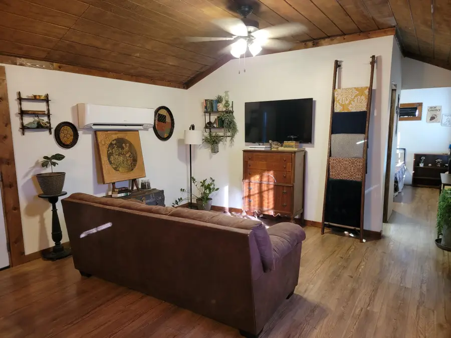 17196 Farm Road 2030, Aurora, MO 65605 - Image #2