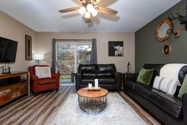 2957 Vineyards Parkway #31-2, Branson, MO 65616