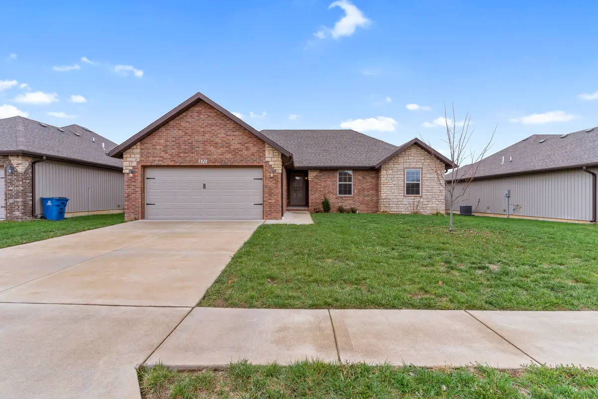 876 E Ozark Jubilee Road, Nixa, MO 65714 - Image #1