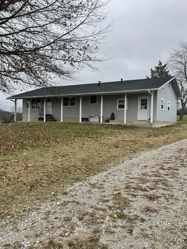 2174 County Road A-425, Ava, MO 65608