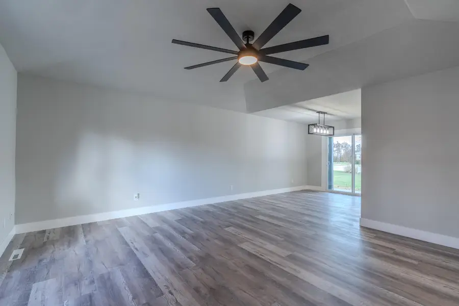 2530 S Hartford Avenue, Bolivar, MO 65613 - Image #3