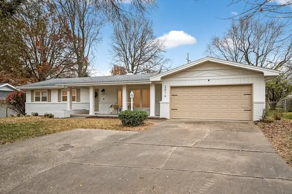 2014 E Edgewood Street, Springfield, MO 65804