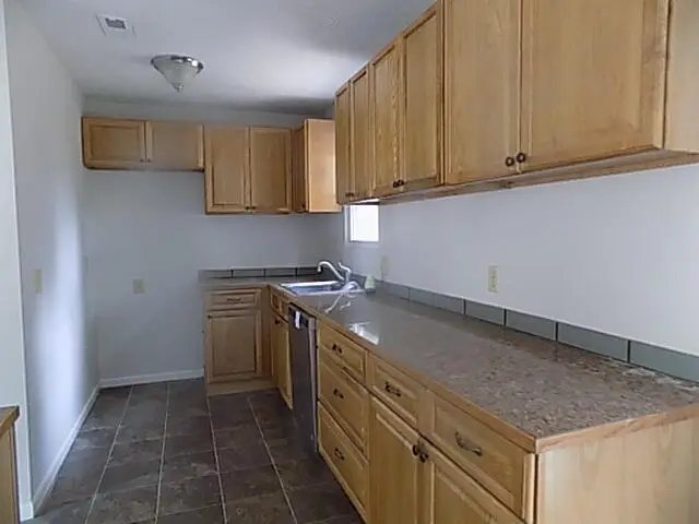 2074 N Albertha Avenue, Springfield, MO 65803 - Image #3